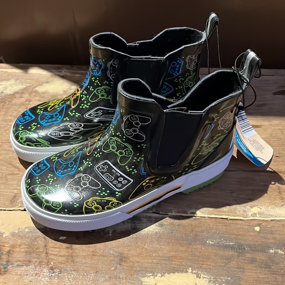 Lilly & Dan children's rain boots , low top size 9/10